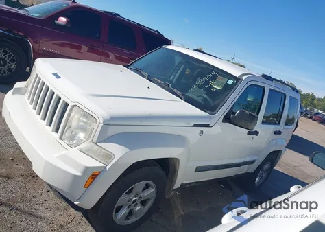 2010 Jeep Liberty Sport из США, поврежденный, VIN 1J4PN2GK0AW172797